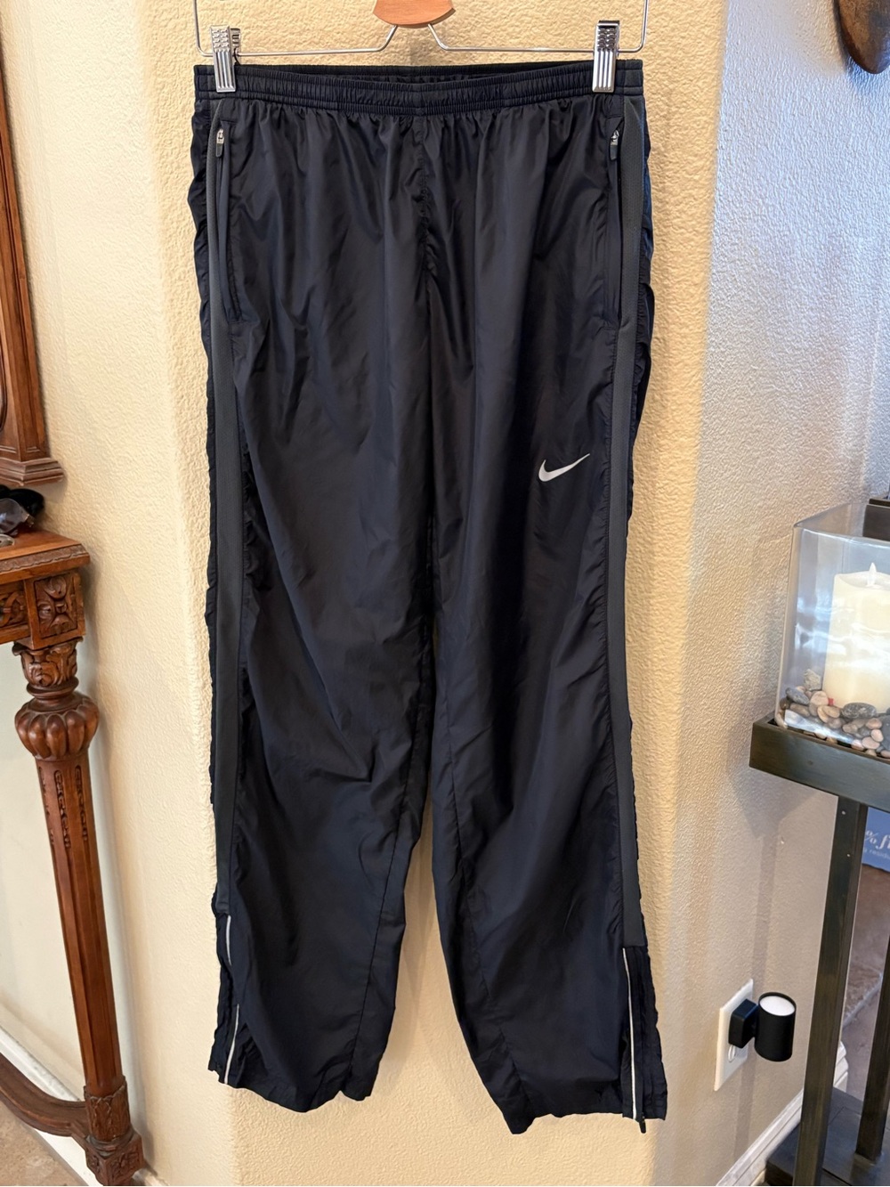 Nike Black Zipped Pockets Reflective Hem Athletic Track Pants Size Medium